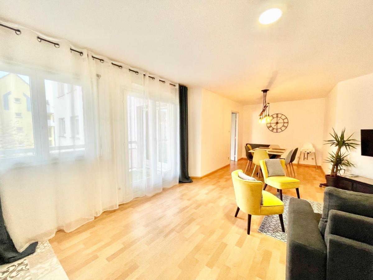 Apartment Centre - Balcon - Parking Gratuit *